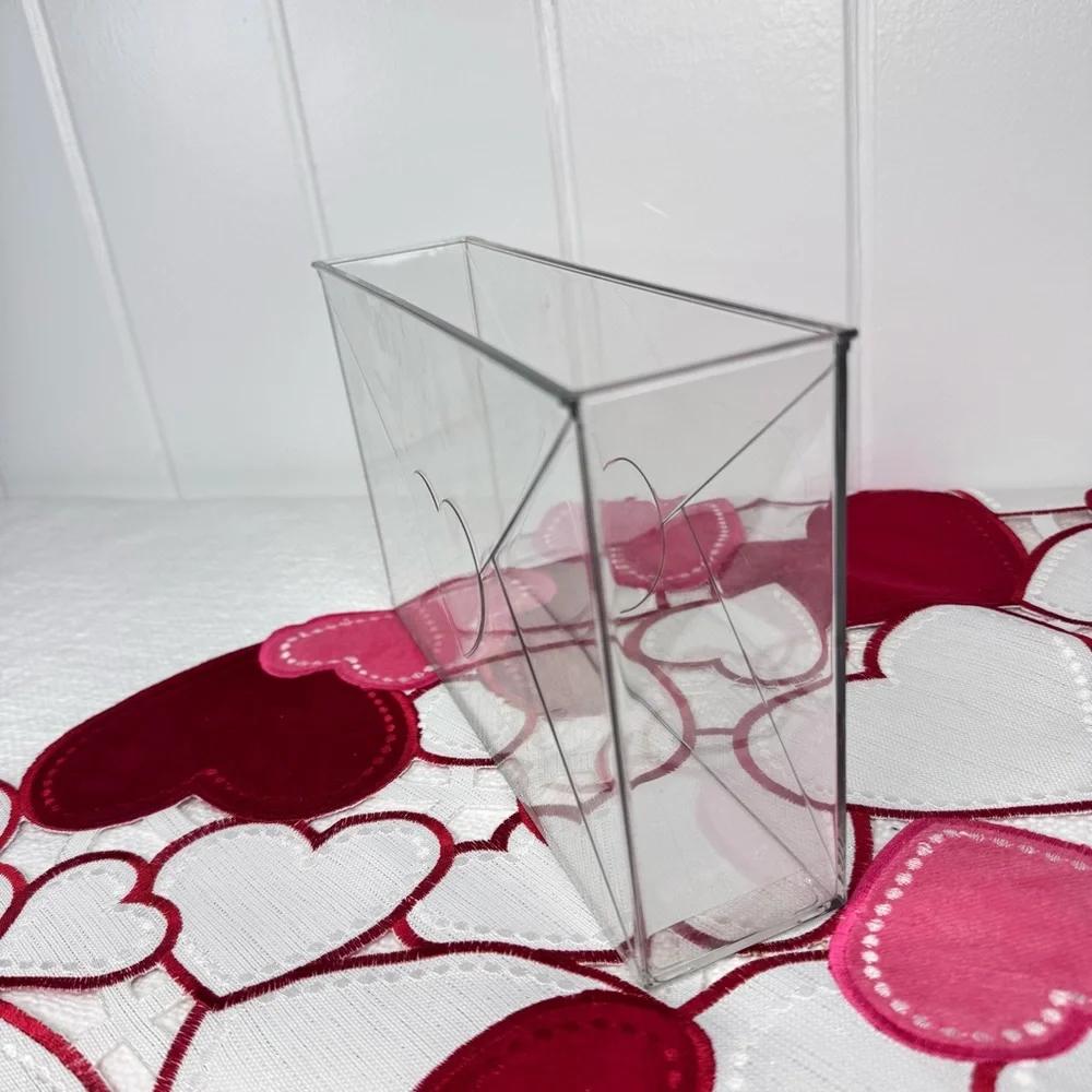 NEW Target Bullseye Playground Valentines Day Acrylic Envelope Vase